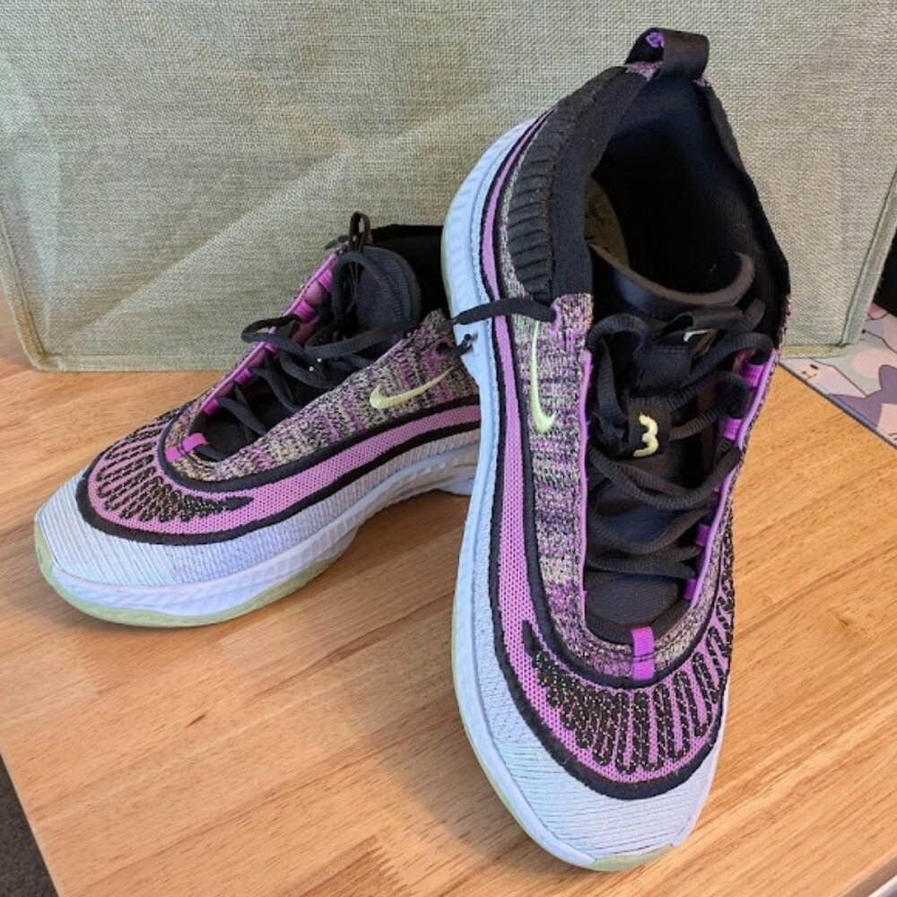 ** SOLD Outside of Poshmark ** Men's US Size 11 Nike Cosmic Unity 3 (DV2757-500)